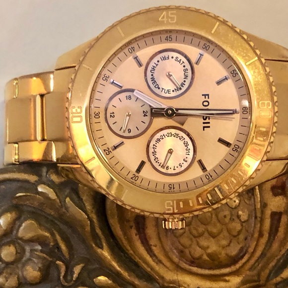 Fossil Stella Stainless Steel Gold Chronograph Wrist Watch - Picture 6 of 10